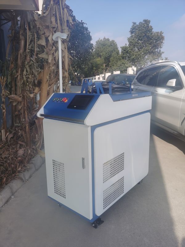 Macchina della saldatura a laser della fibra 1000W di raffreddamento ad acqua tenuta in mano
