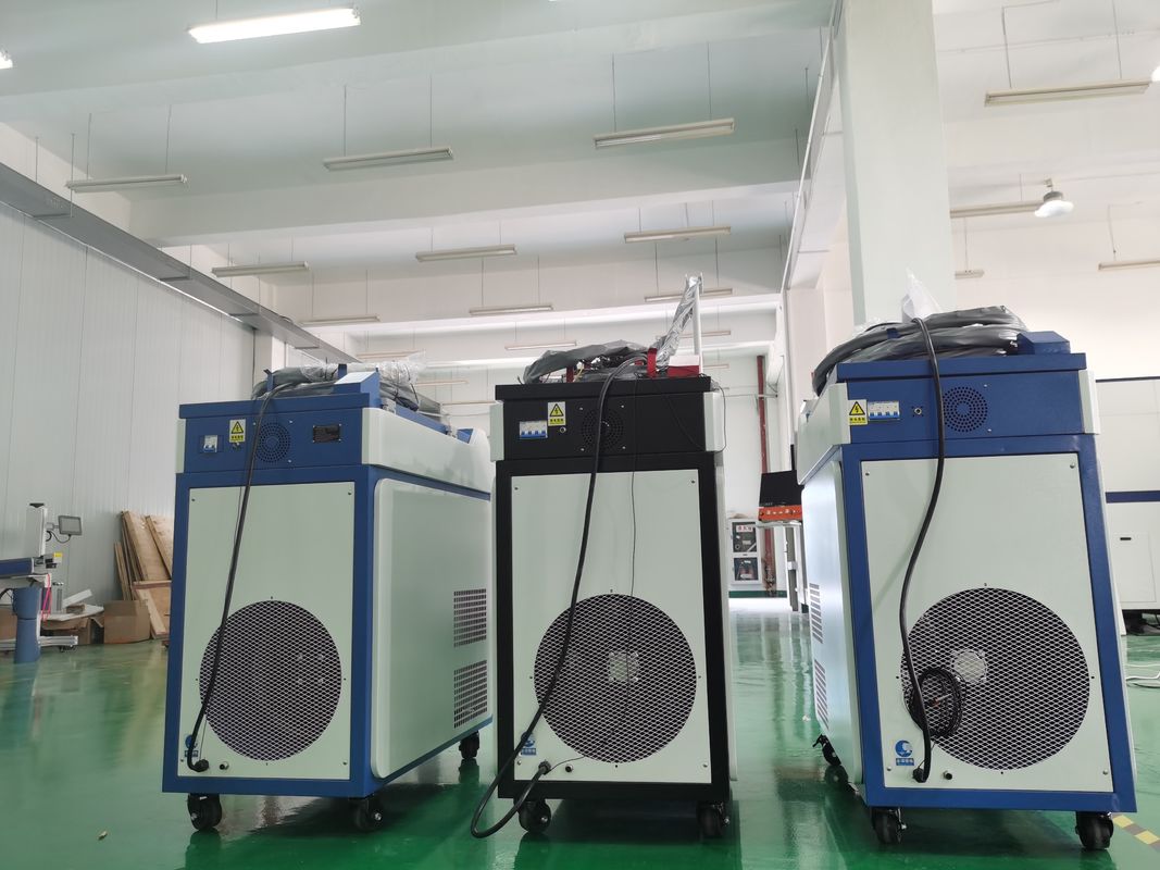Saldatore tenuto in mano Adjustable Spot del laser di IEC60204 220V 8m 6 modi
