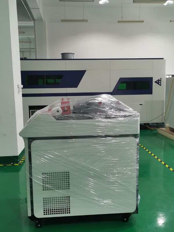doppio saldatore tenuto in mano For Aluminum del laser del pendolo 3.5mm di 8m